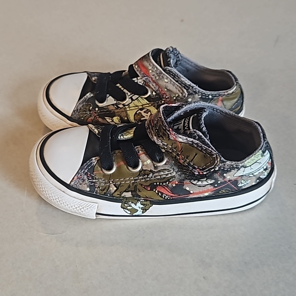 Dinosaur baby Converse Sneakers